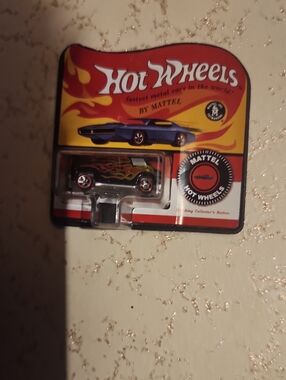 Hot Wheels Die-Cast Car with Flame Graphics - Black